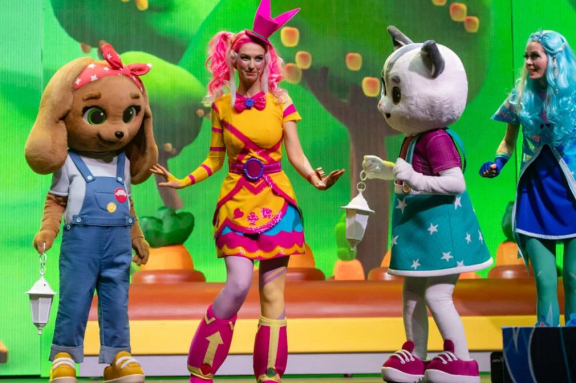 ЁЛКА ТЕЛЕКАНАЛА МУЛЬТ. ЖИВЫЕ КРАСКИ